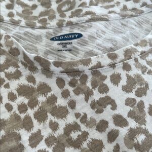 Old Navy Tan and White Animal Print Tee